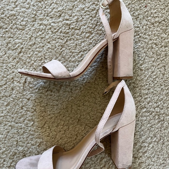 Pink Heels - Picture 3 of 3